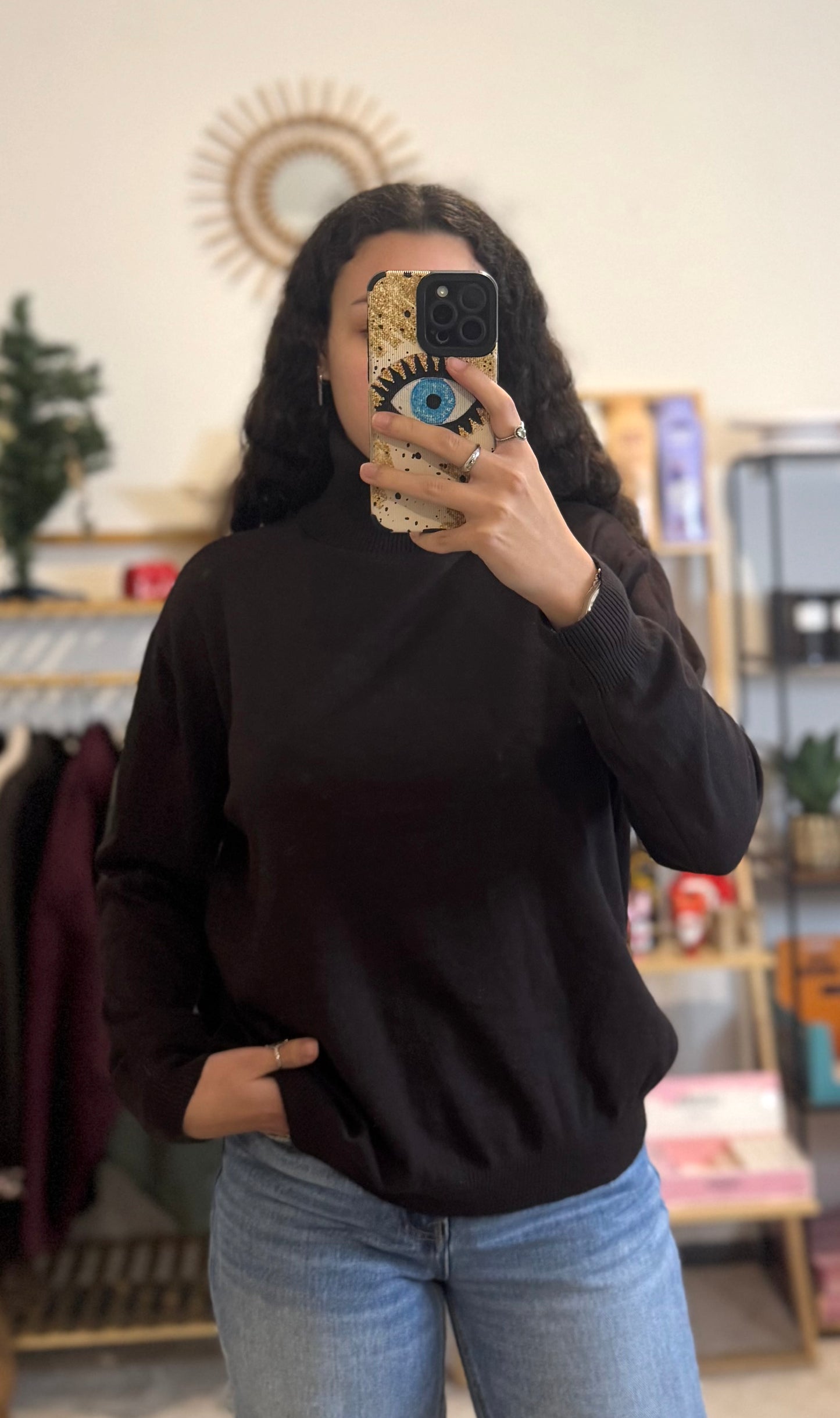 Pull chocolat col roulé